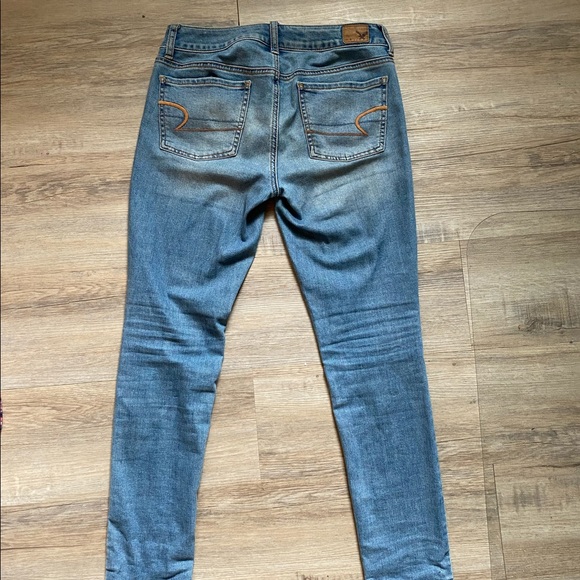 American Eagle Light Wash Jegging Jeans - Picture 3 of 6